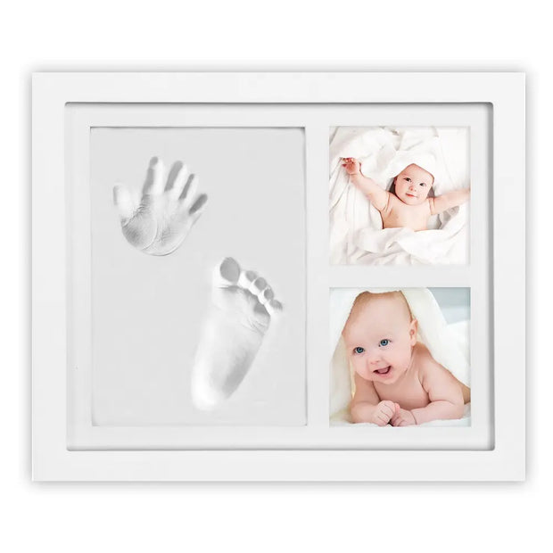 Weißer Baby Erinnerungsrahmen mit Hand- und Fußabdruck sowie Platz für zwei Babyfotos – liebevolle Erinnerung und ideales Geschenk zur Geburt.