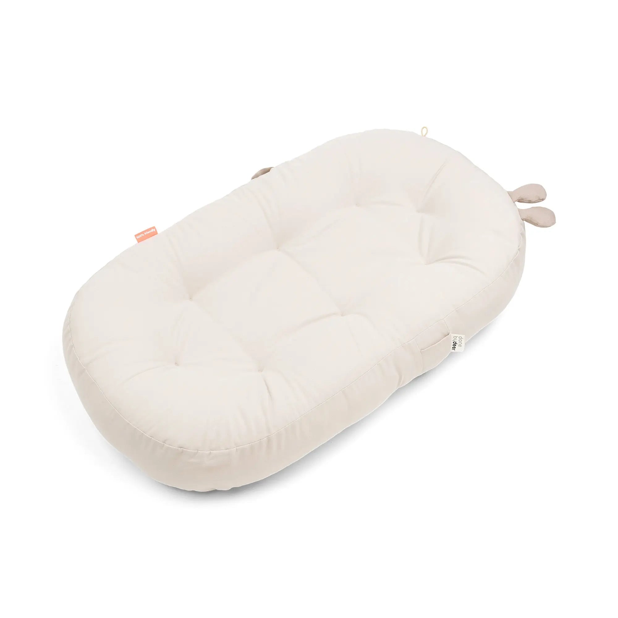 Beiges Baby Nest Raffi Done by Deer weiche Liegefläche für Neugeborene und Babys