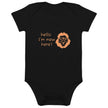 Hello, I’m new here – Babybody mit Löwen - Willkommensgruß - Babylions