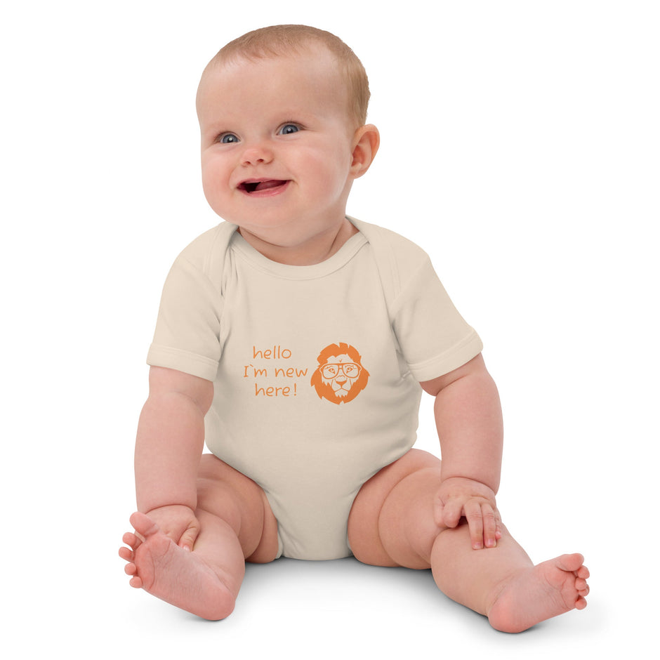 Hello, I’m new here – Babybody mit Löwen - Willkommensgruß - Babylions