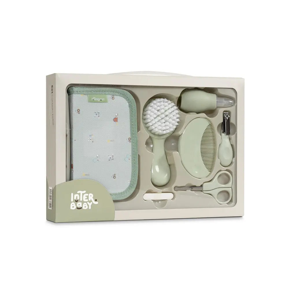 Interbaby Baby Pflegeset in Grün mit Kulturtasche und Pflegezubehör in Geschenkverpackung