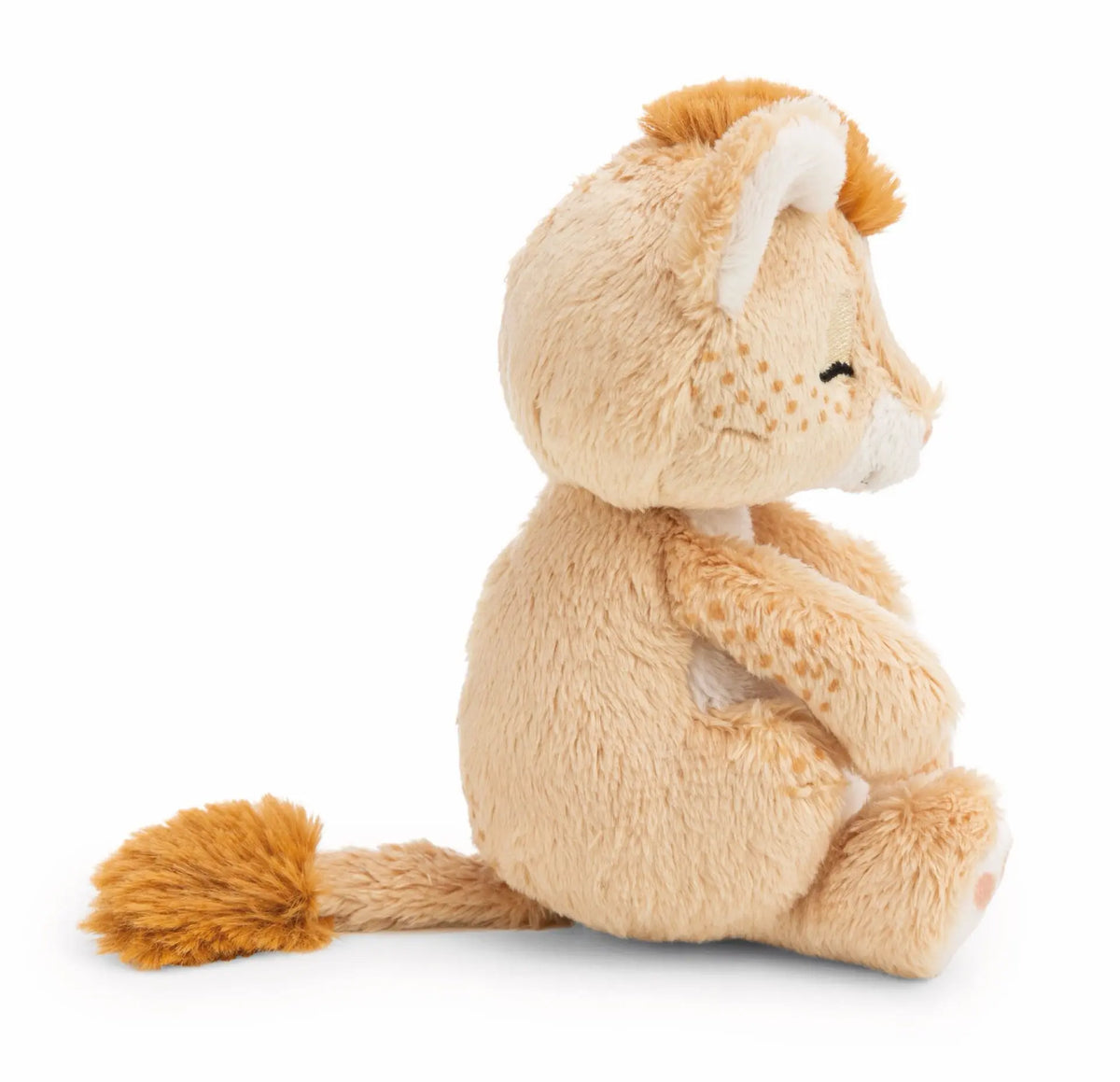 NICI Sleeping Pets Löwenbaby in Seitenansicht mit weichem beigem Plüsch, brauner Mähne und langem Löwenschwanz.