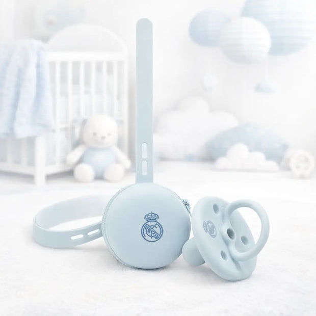 Real Madrid Baby Schnuller mit Schnullerhalter in Blau – offizielles Fußball Baby Geschenk