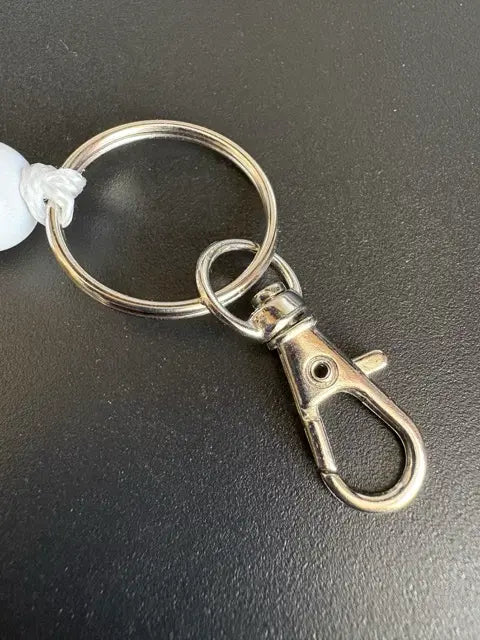 Einhorn Schlüsselanhänger mit Namen – Metallkarabiner und Schlüsselring im Detail