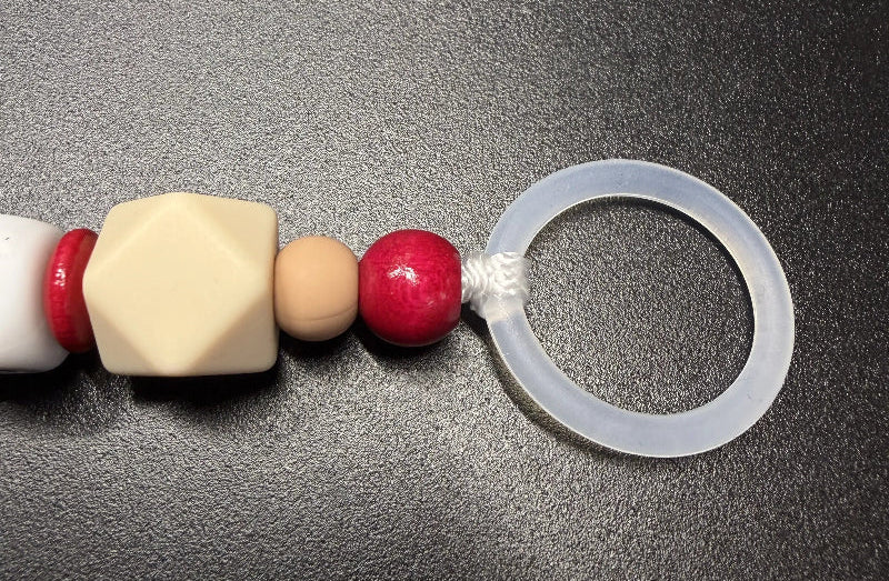 Schnullerkette Herz mit Befestigungsring, Holz- und Silikonperlen von BabyLions®