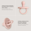 Produktübersicht des altrosa Silikon Schnullers von Interbaby mit orthopädischem Saugteil, Belüftungsöffnungen, sterilisierbar, BPA-frei und aus 100 % lebensmittelechtem Silikon.