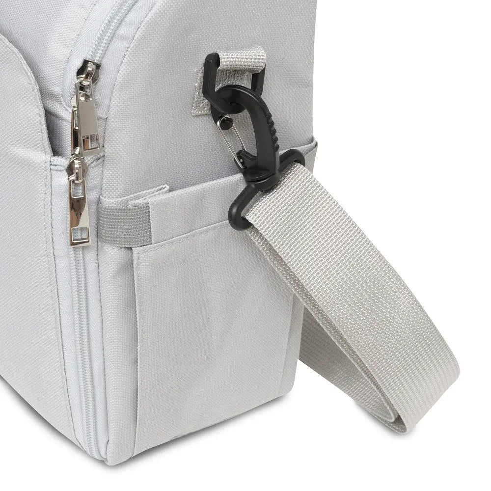 Tragbarer Reise-Hochstuhl Real Madrid Baby mit Tasche – Schultergurt und Befestigung Detail grau